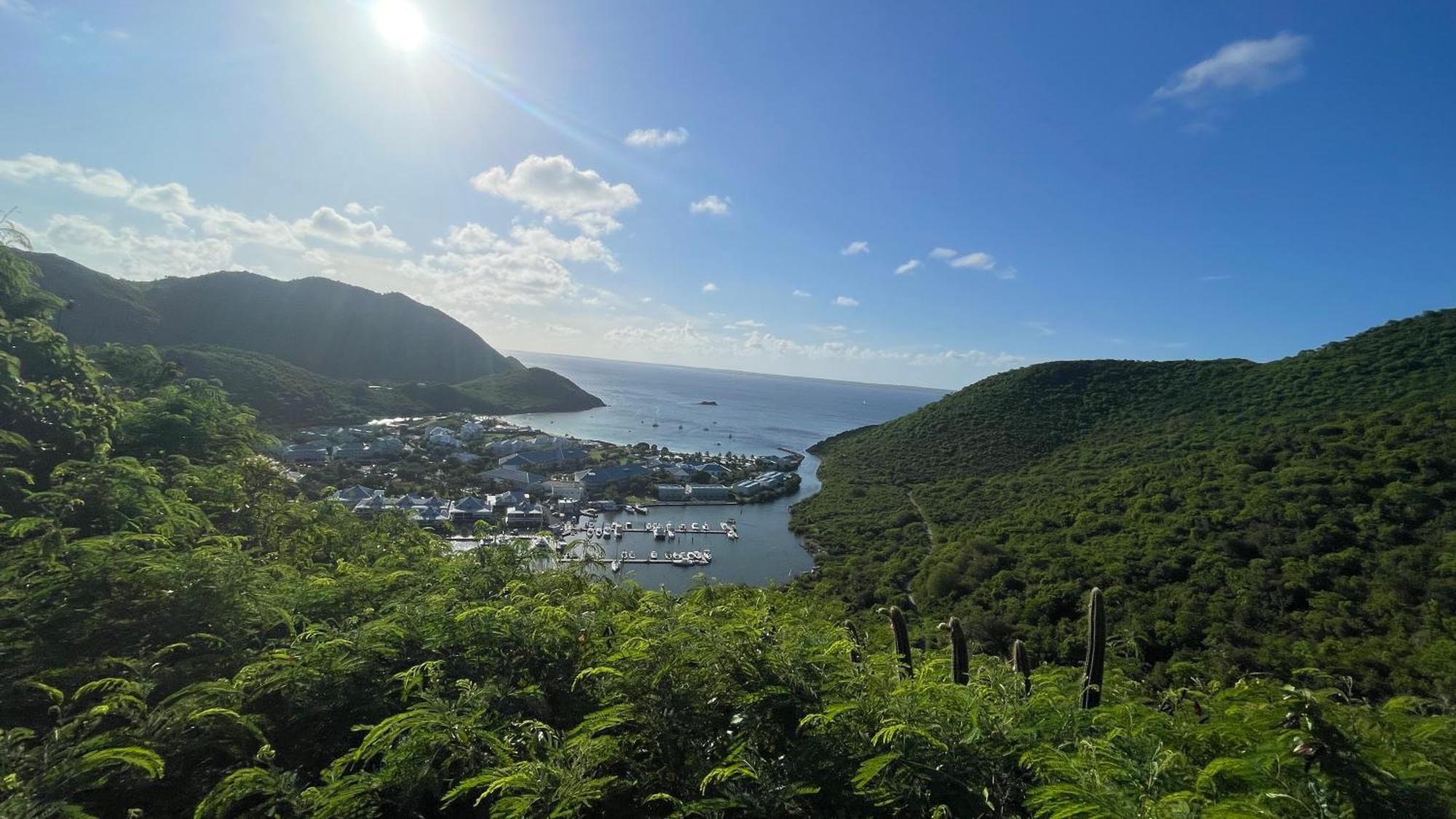 Island Escape, Marina Paradise & Beach Adventures Cul de Sac Eksteriør billede